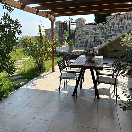 Εn Kanaliois Kanália Extérieur photo